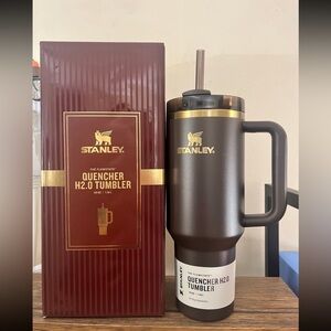 Stanley Cup The Chocolate Gold Quencher H2.0 FlowState Tumbler 40 OZ New in box
